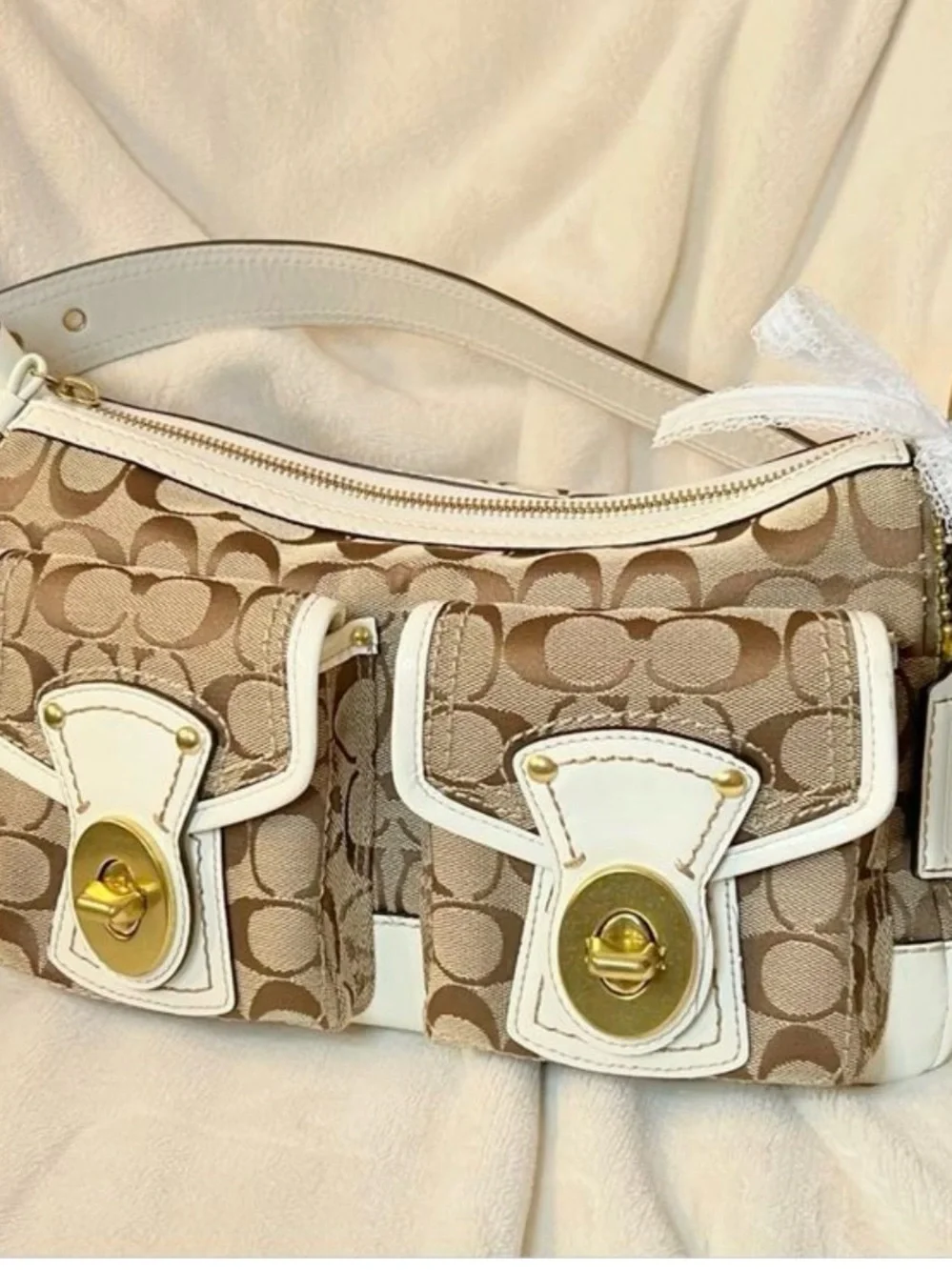 Coach ISO Legacy Turnlock Shoulder bag White leather trim F12689